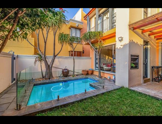 3 BEDROOM TOWNHOUSE FOR SALE IN BEDFORD GARDENS